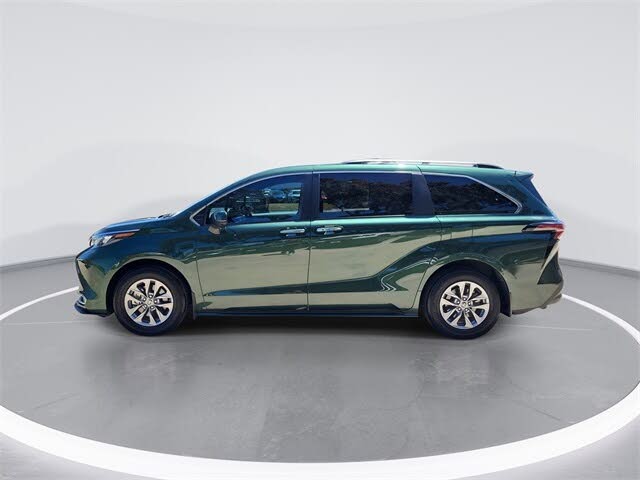 2024 Toyota Sienna XLE 7-Passenger FWD