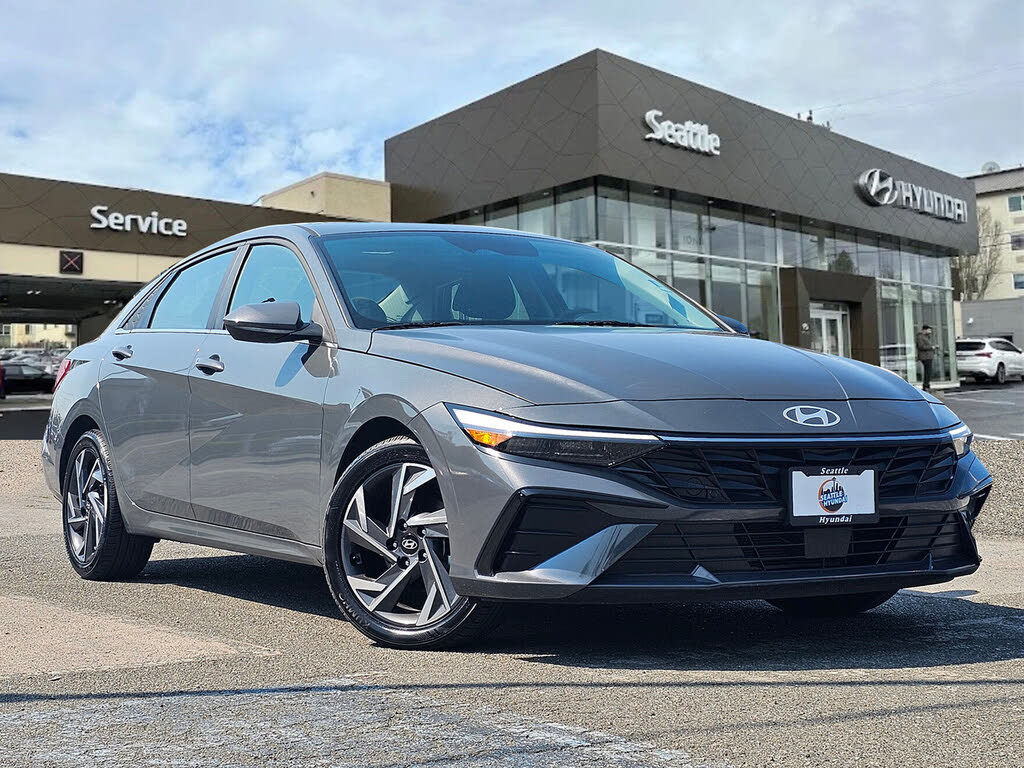 2024 Hyundai Elantra SEL FWD