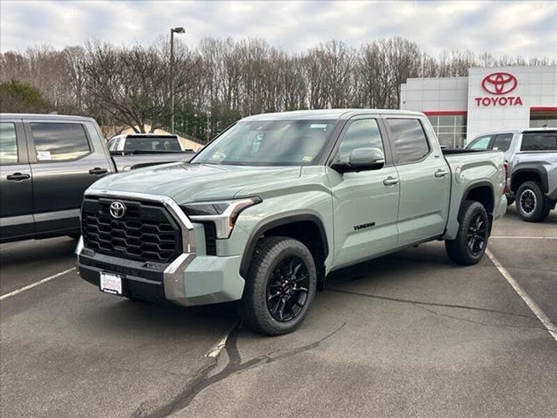2025 Toyota Tundra SR5 CrewMax Cab 4WD