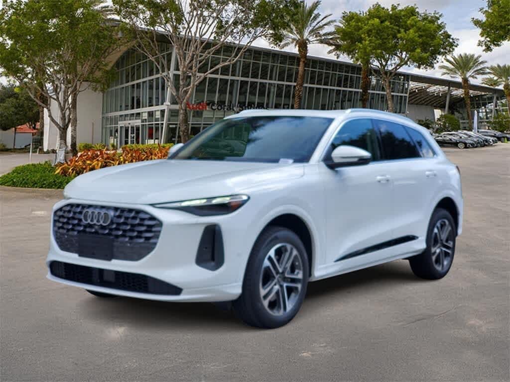 2025 Audi Q5 quattro Premium 40 TFSI