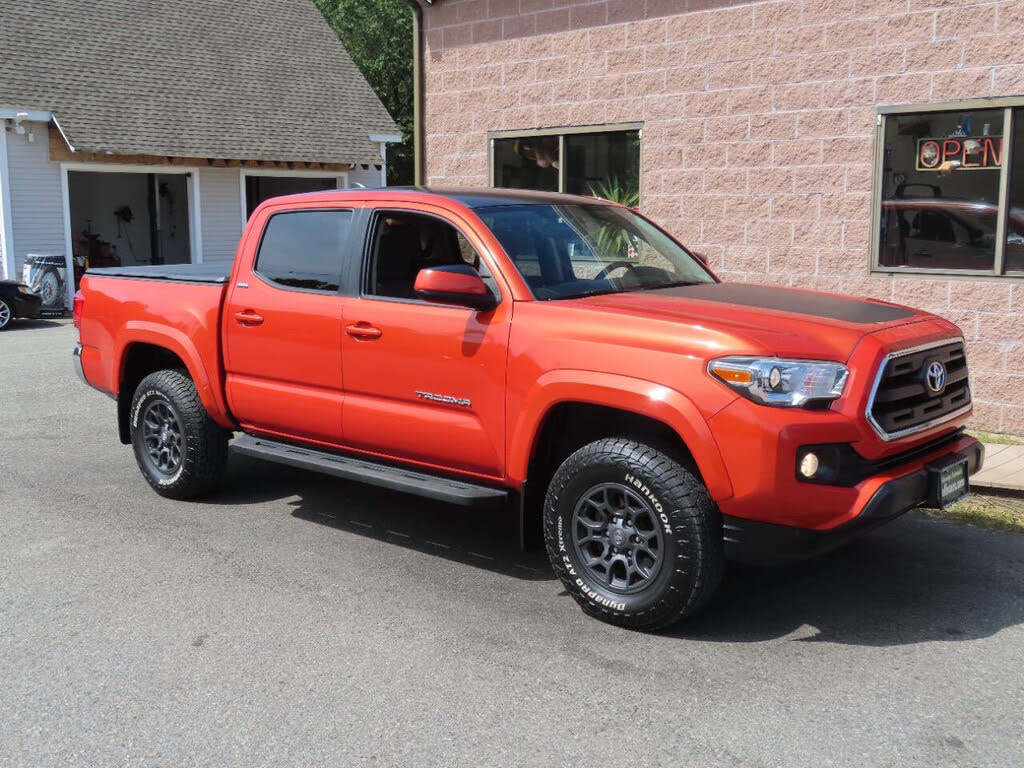2017 Toyota Tacoma SR5 V6 Double Cab 4WD