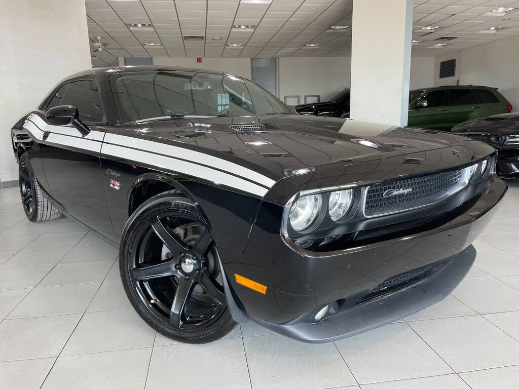 2012 Dodge Challenger R/T Classic RWD