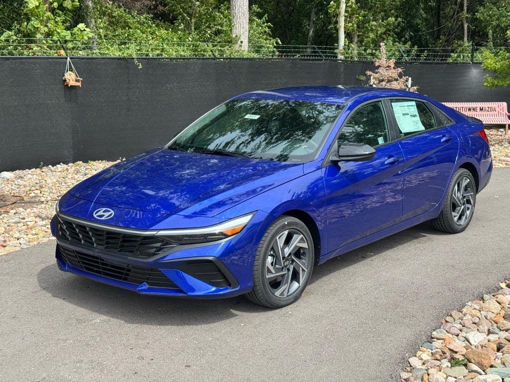 2025 Hyundai Elantra SEL Sport FWD