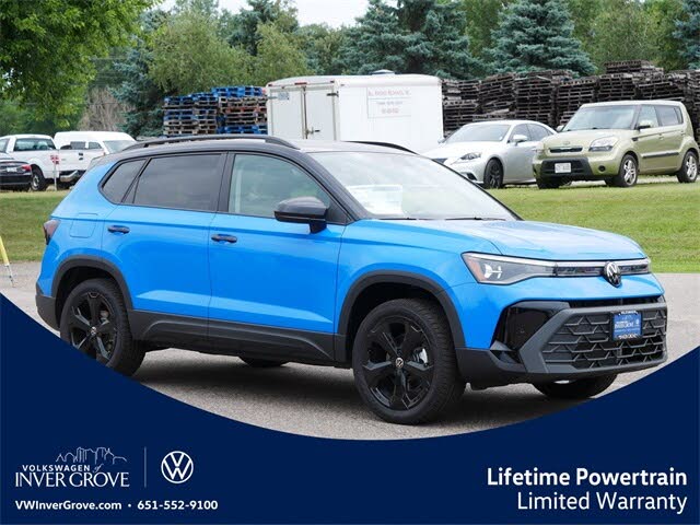 2025 Volkswagen Taos SE Black 4Motion