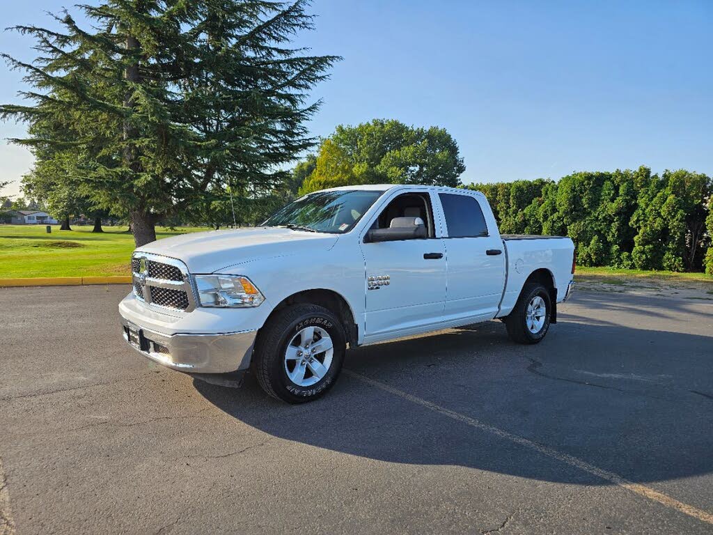 2023 RAM 1500 Classic SLT Crew Cab 4WD