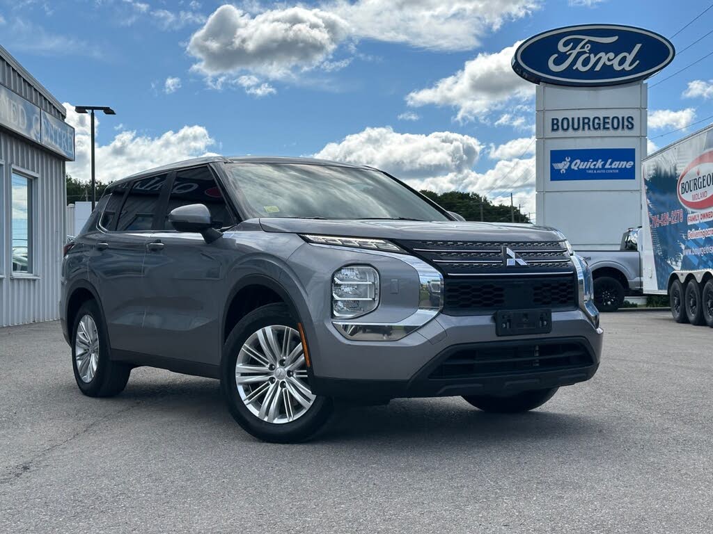 2022 Mitsubishi Outlander ES S-AWC