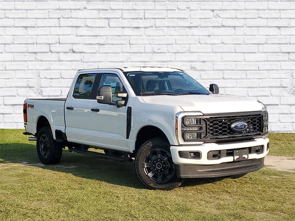 2025 Ford F-250 Super Duty XL Crew Cab 4WD