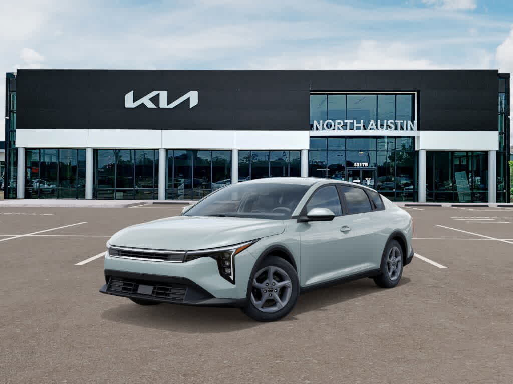 2025 Kia K4 LXS FWD