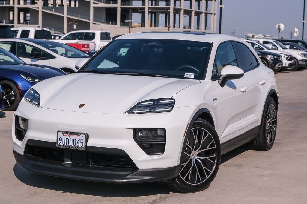 2024 Porsche Macan AWD