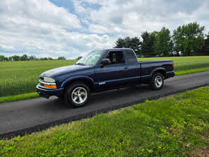 Chevrolet S-10 LS Extended Cab RWD
