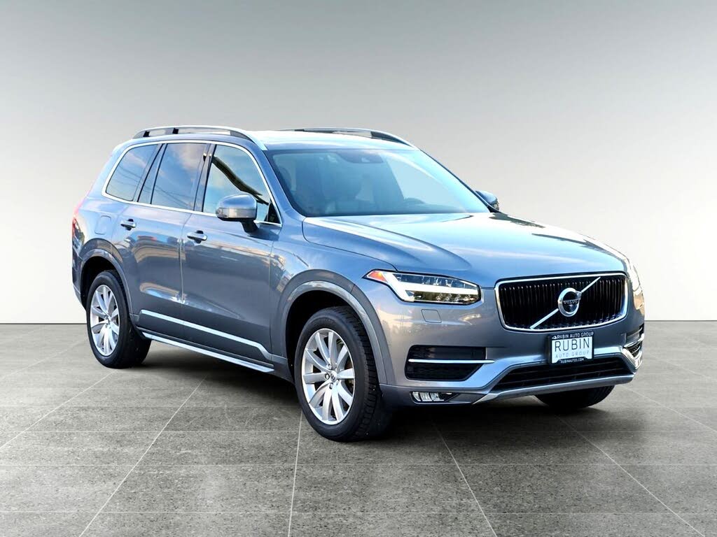 2016 Volvo XC90 T6 Momentum AWD