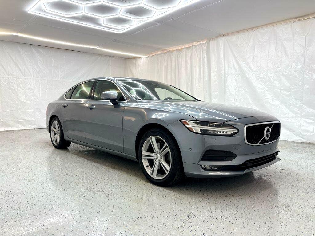 2018 Volvo S90 T5 Momentum AWD