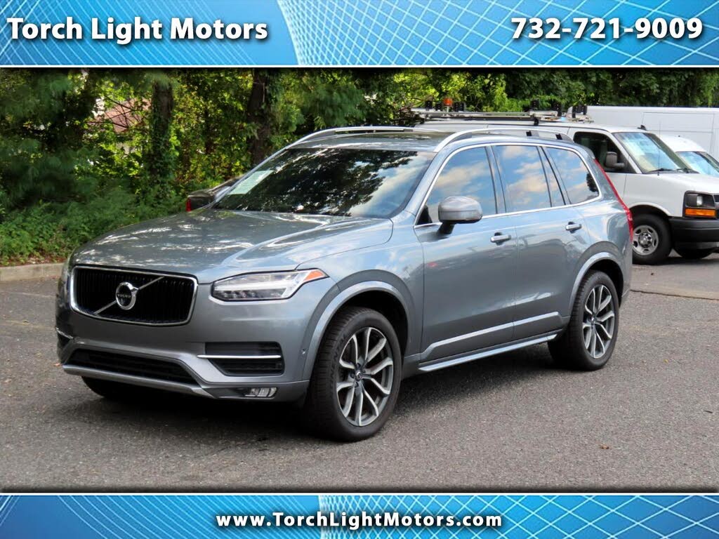 2018 Volvo XC90 T6 Momentum AWD