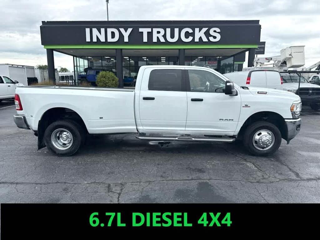 2024 RAM 3500 Big Horn Crew Cab LB DRW 4WD