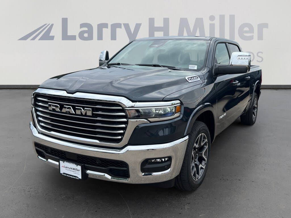 2026 RAM 1500 Laramie Crew Cab 4WD