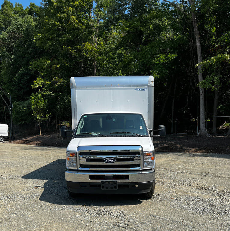 2026 Ford E-Series Chassis E-450 SD Cutaway 158 DRW RWD