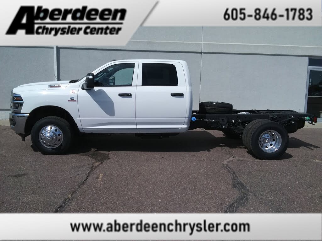 2026 RAM 3500 Chassis Tradesman Crew Cab LB DRW 4WD