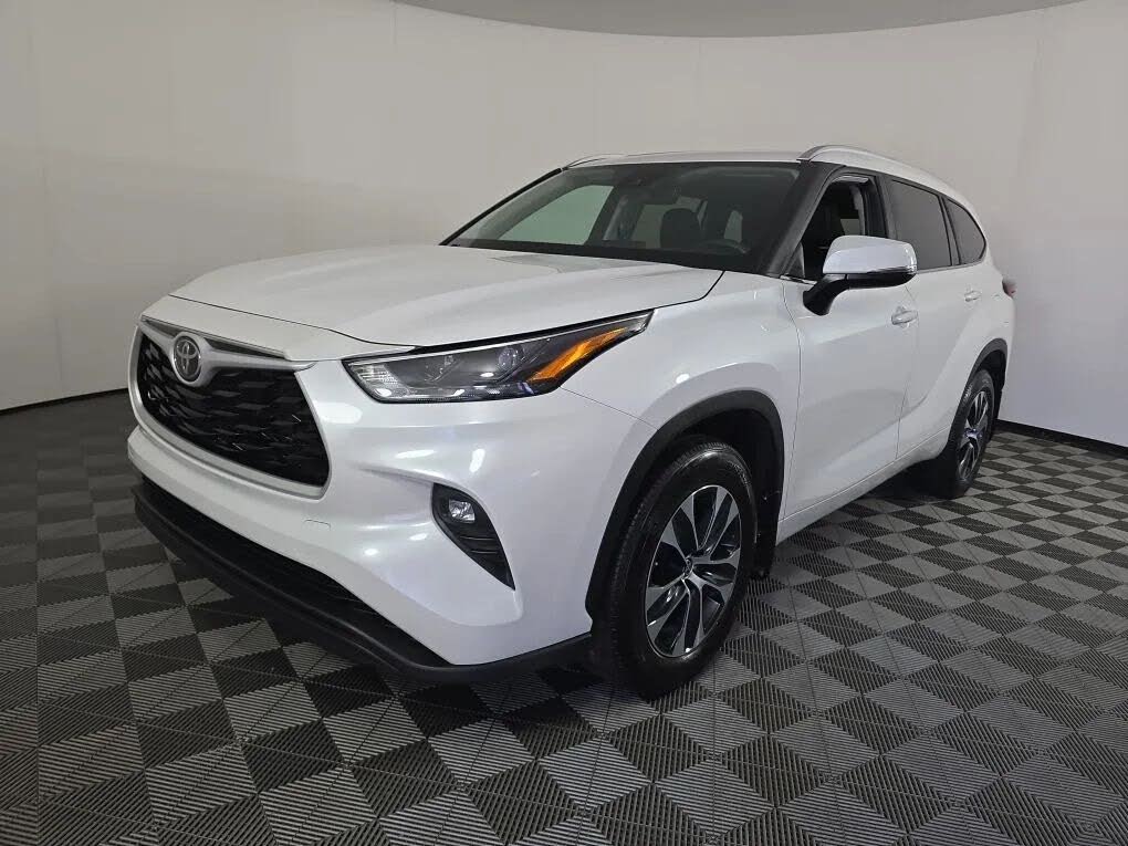 2024 Toyota Highlander XLE AWD