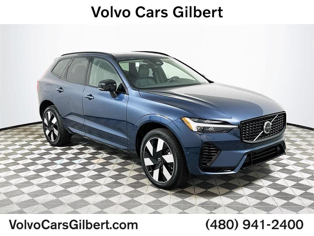 2025 Volvo XC60 Recharge T8 Plus Dark Theme eAWD