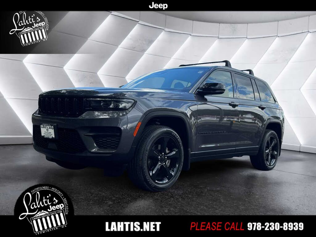 2023 Jeep Grand Cherokee Altitude 4WD