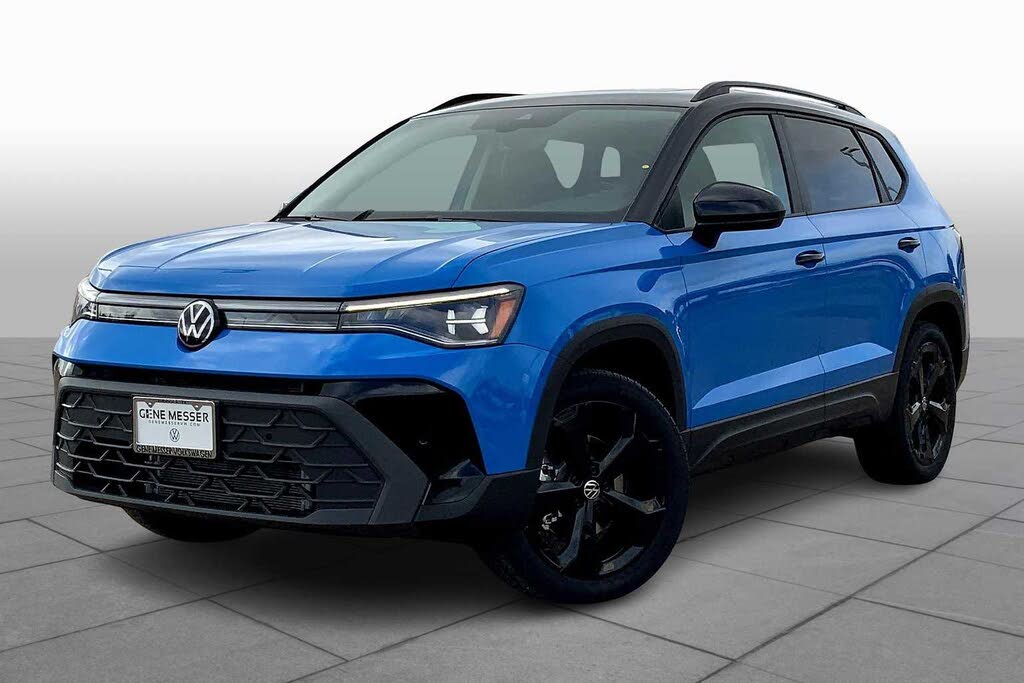 2025 Volkswagen Taos SE Black 4Motion