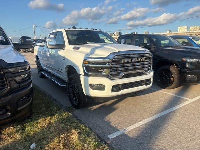 2025 RAM 2500 Limited Crew Cab 4WD