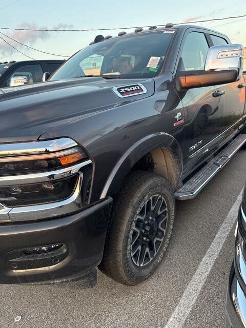 2025 RAM 2500 Limited Crew Cab 4WD