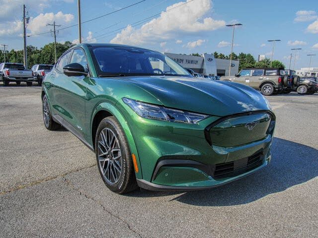 2025 Ford Mustang Mach-E Premium RWD