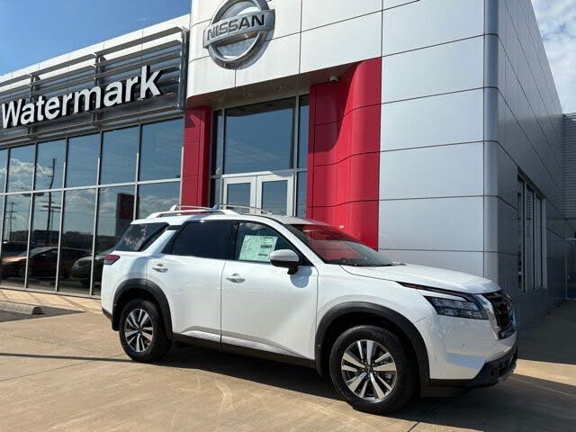 2025 Nissan Pathfinder SL 4WD