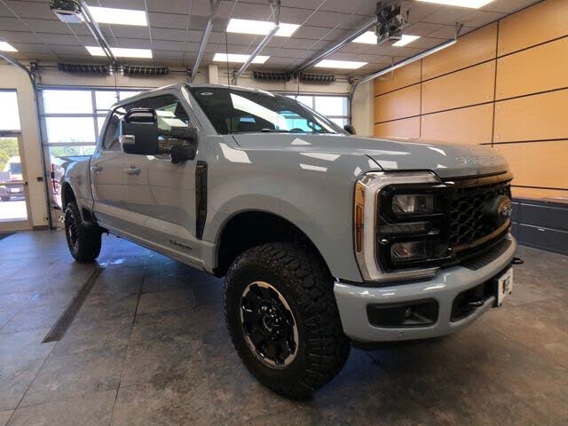 2026 Ford F-350 Super Duty Lariat Crew Cab 4WD
