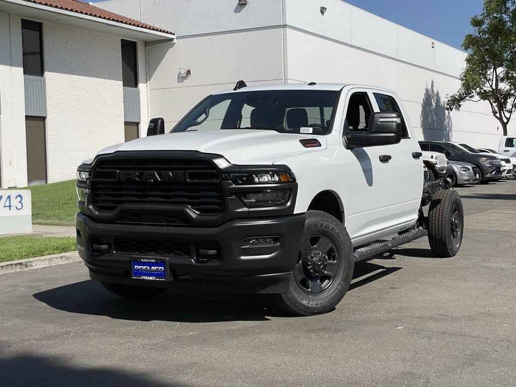 2025 RAM 2500 Tradesman Crew Cab LB RWD