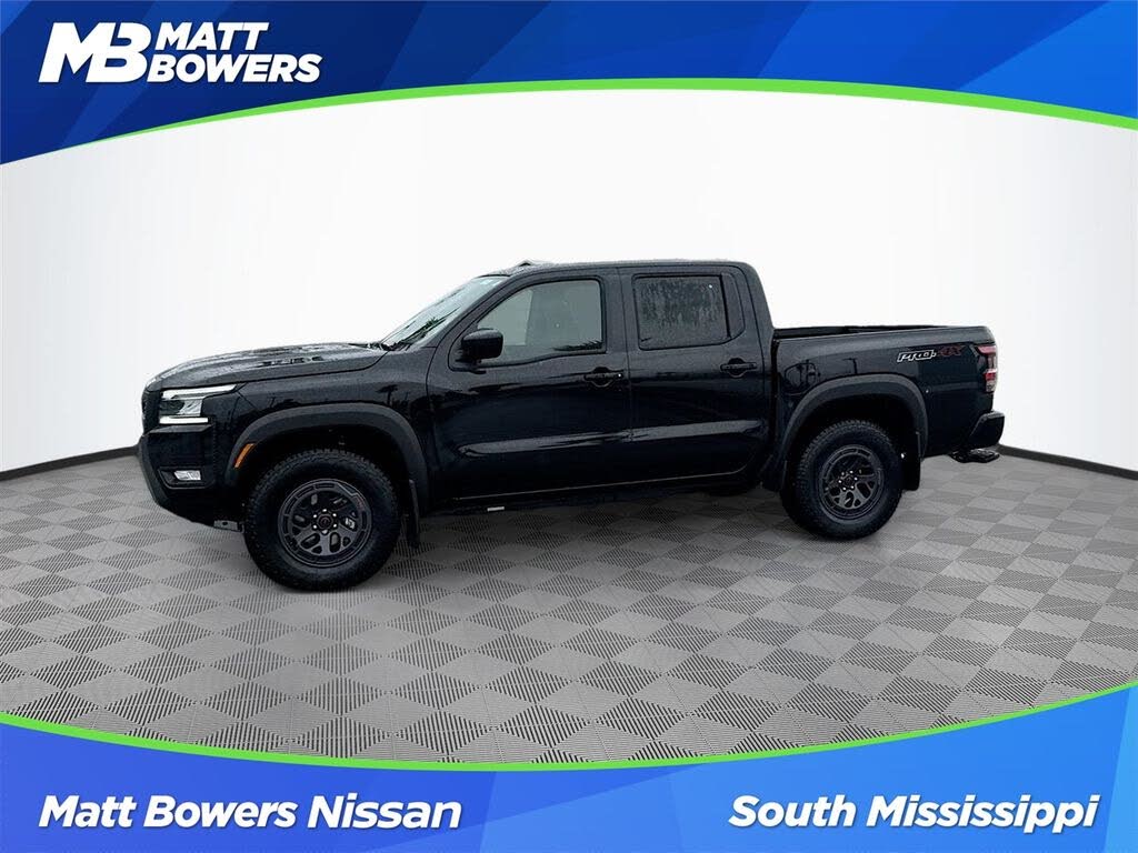 2025 Nissan Frontier PRO-4X Crew Cab 4WD