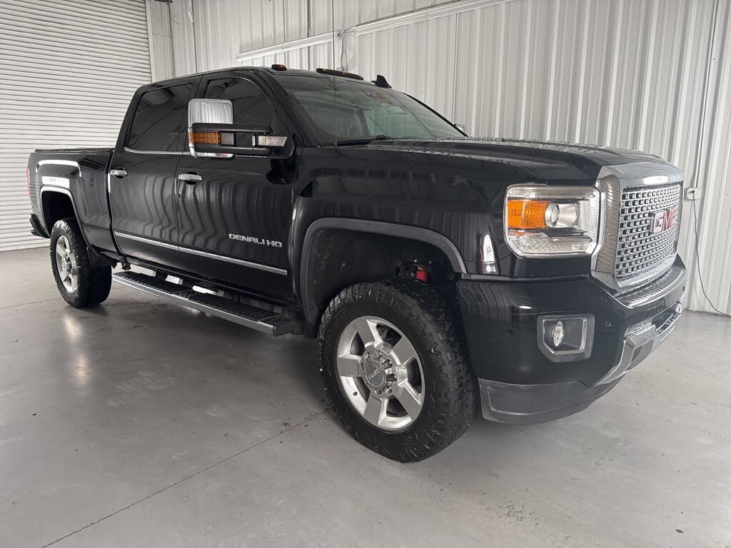 2016 GMC Sierra 2500HD Denali Crew Cab SB 4WD