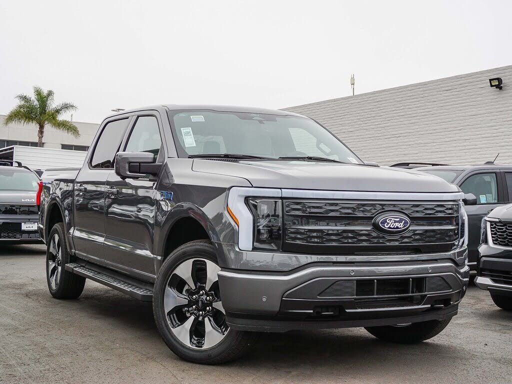 2025 Ford F-150 Lightning Platinum SuperCrew AWD