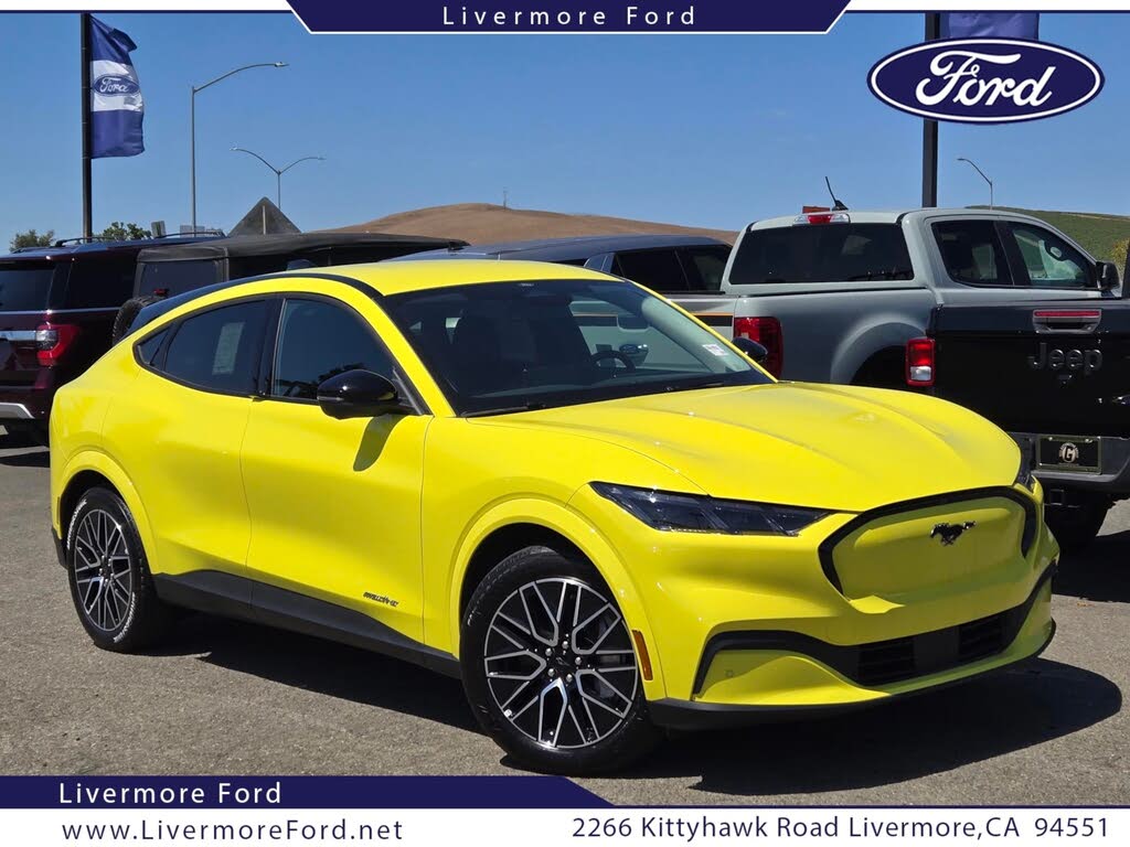 2025 Ford Mustang Mach-E Premium RWD