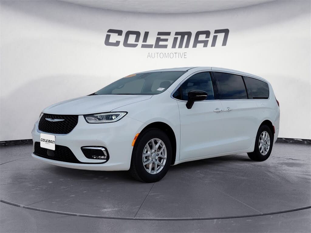 2026 Chrysler Pacifica Select FWD