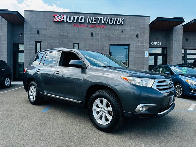 2011 Toyota Highlander SE