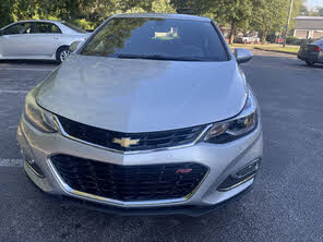 Chevrolet Cruze LT Hatchback FWD