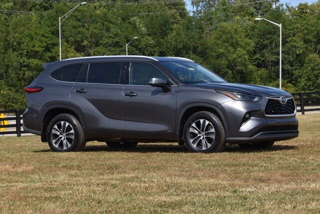 2022 Toyota Highlander Hybrid XLE AWD