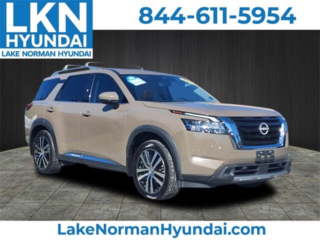 2023 Nissan Pathfinder Platinum FWD