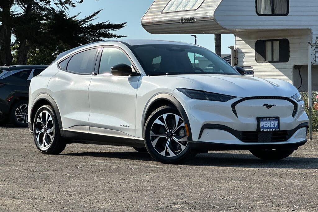 2025 Ford Mustang Mach-E Select RWD