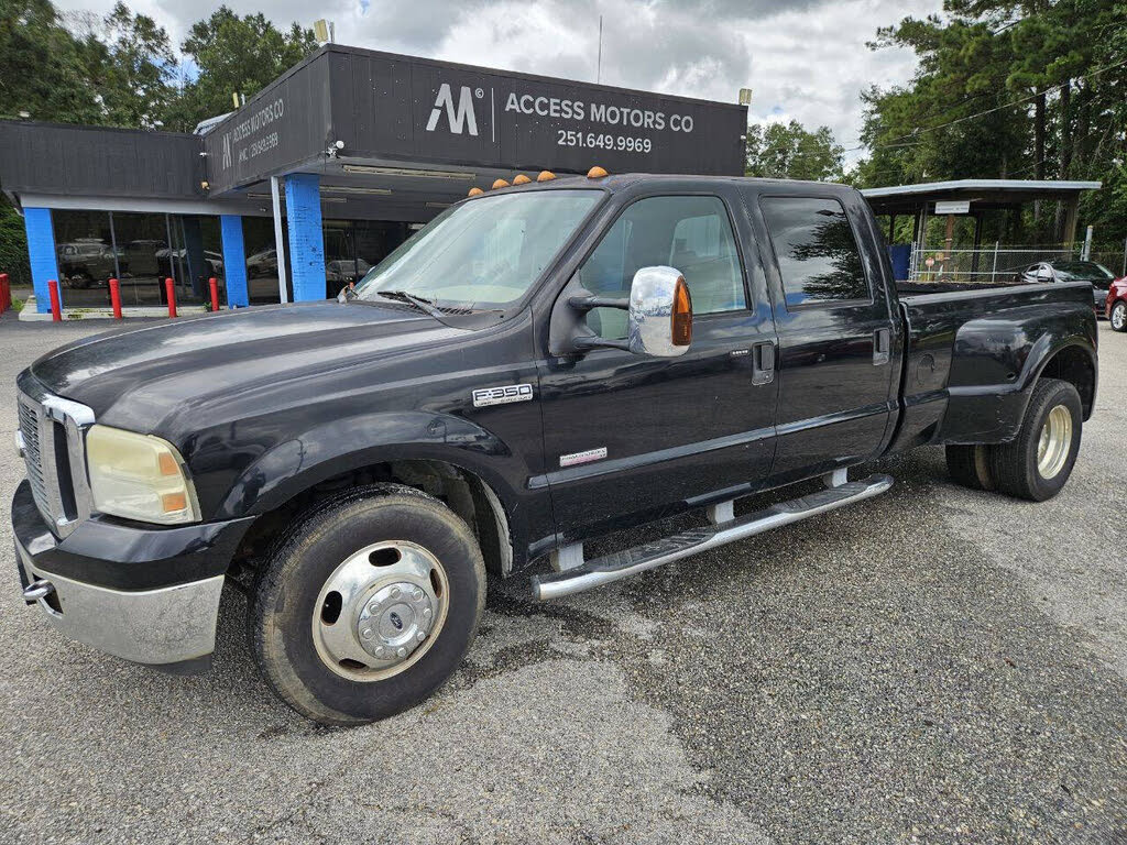 2006 Ford F-350 Super Duty Lariat Crew Cab LB DRW