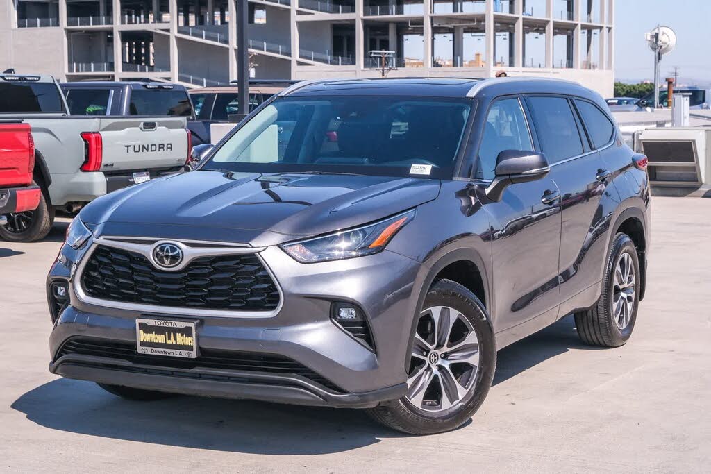 2022 Toyota Highlander XLE AWD