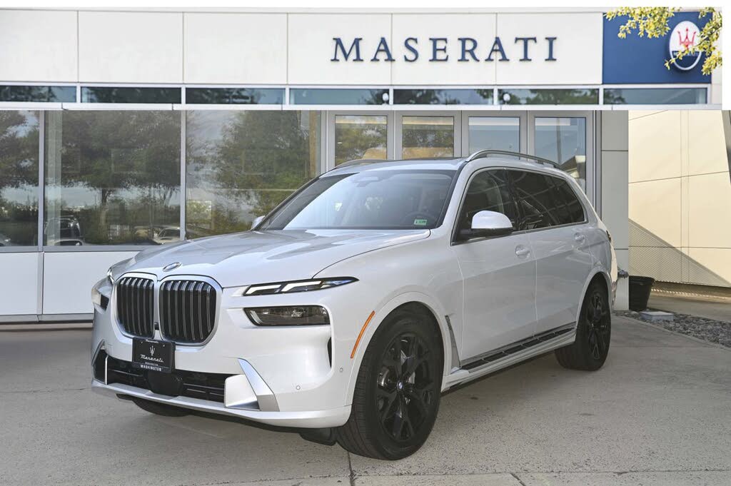 2025 BMW X7 xDrive40i AWD