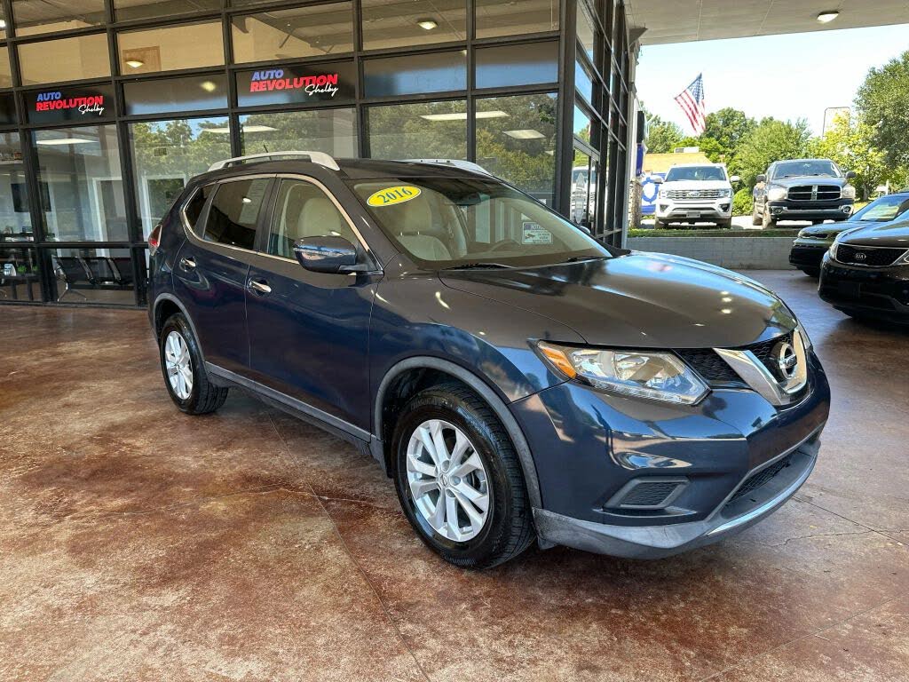 2016 Nissan Rogue SV FWD