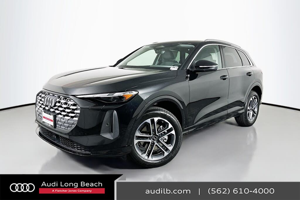 2025 Audi Q5 quattro Premium 40 TFSI