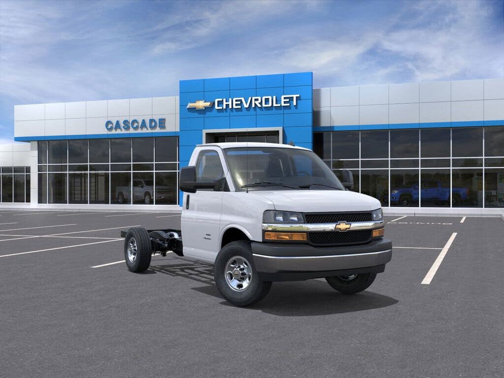 2025 Chevrolet Express Chassis 3500 Cutaway 139