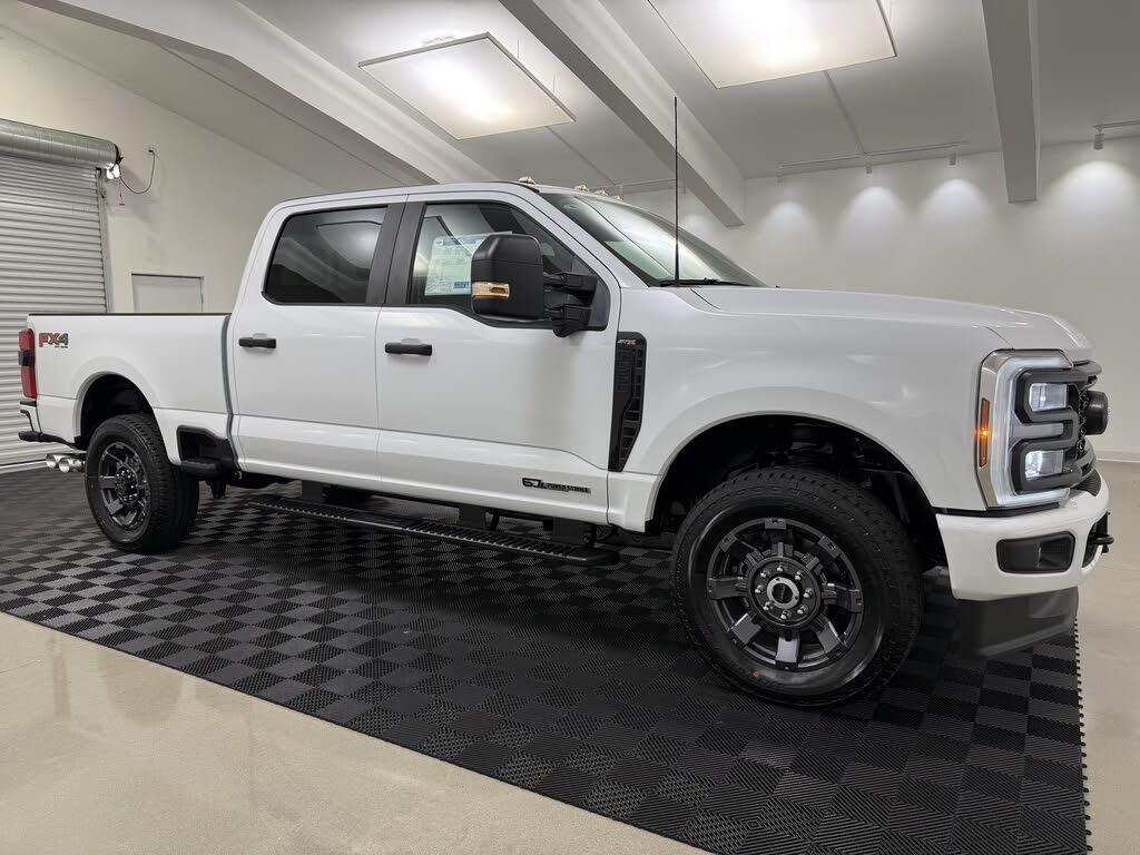 2026 Ford F-350 Super Duty XL Crew Cab 4WD