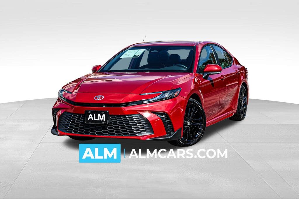 2025 Toyota Camry SE FWD