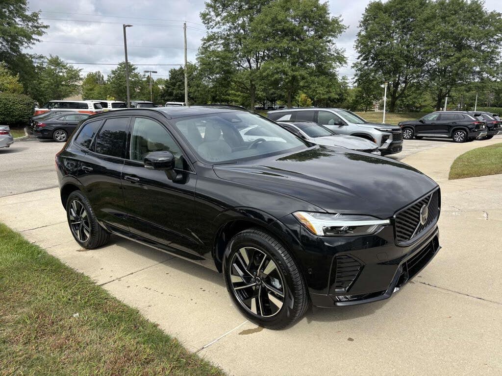 2026 Volvo XC60 B5 Plus AWD